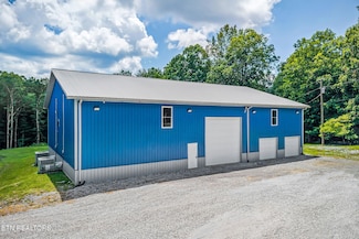 1899 Cow Pen Rd, Crossville, TN 38571
