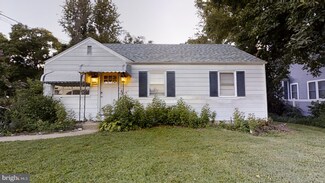 1734 Pimmit Dr, Falls Church, VA 22043