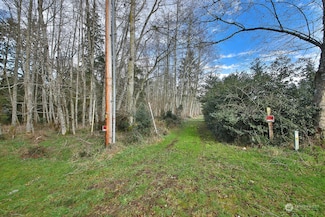 3575 S Shady Glen Ln, Greenbank, WA 98253