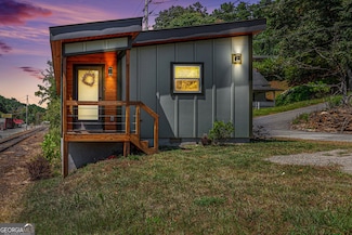 177 Main St, Copperhill, TN 37317