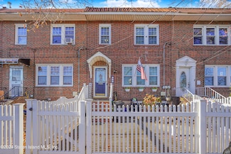 39 Hylan Place, Staten Island, NY 10306