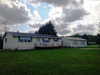 8743 Crossingville Rd, Albion, PA 16401