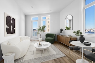 68 N Henry St Unit 4F, Brooklyn, NY 11222