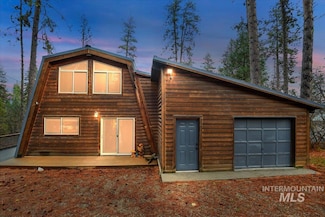 9 Moonglow Dr, Garden Valley, ID 83622