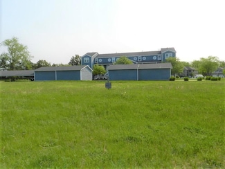 2401 Bay Pointe Dr, St. Joseph, MI 49085