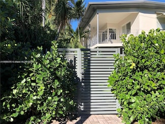 4780 Pine Tree Dr Unit 2, Miami Beach, FL 33140