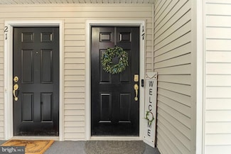 17 Highbridge Ln Unit A17, West Deptford, NJ 08086