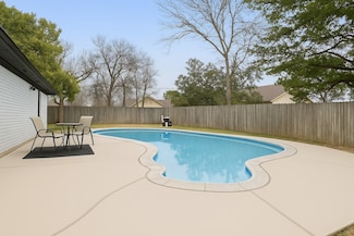 3404 Peachtree Ln, Pantego, TX 76013
