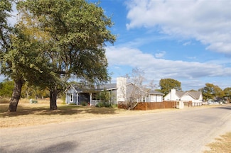 30 Serenade Cir, Wimberley, TX 78676