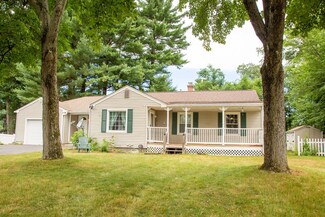 172 Westbrook Dr, Springfield, MA 01129