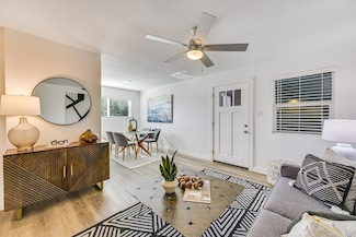 3703 Harmon Ave Unit 205, Austin, TX 78705