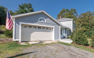 231 Chesterfield Rd, Hinsdale, NH 03451