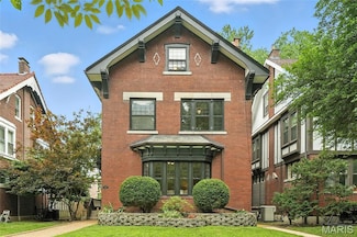 6336 Pershing Ave, Saint Louis, MO 63130