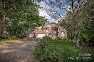 32 Coventry Woods Dr, Arden, NC 28704