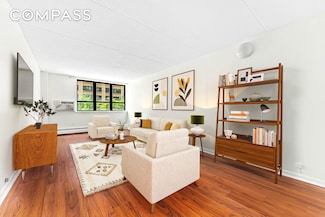 301 W 110th St Unit 2L, New York, NY 10026