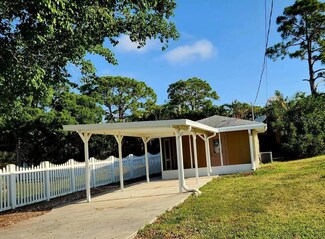 2103 Doud St, Sarasota, FL 34231