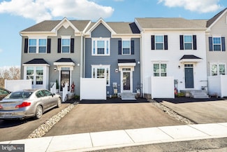56 Hunters Dr, Gilbertsville, PA 19525