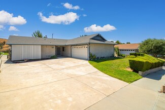5438 Parkmor Rd, Calabasas, CA 91302