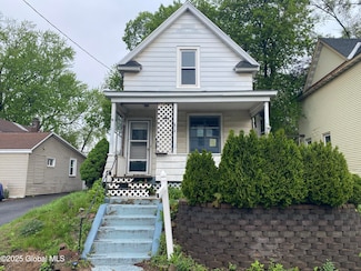 20 Henry St, Schenectady, NY 12304