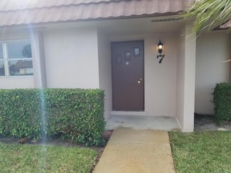 5725 Fernley Dr E Unit 70, West Palm Beach, FL 33415