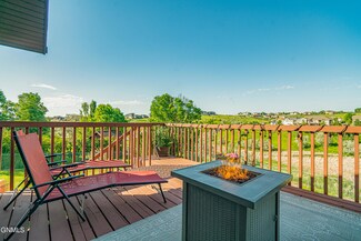 1255 Territory Dr, Bismarck, ND 58503