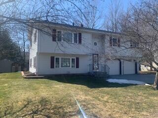 112 Drew Ln, Bangor, ME 04401
