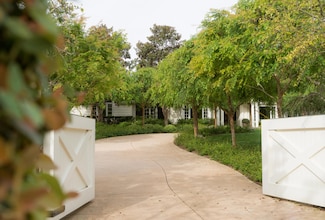 2760 Sycamore Canyon Rd, Santa Barbara, CA 93108