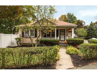 12 Greenwood St, Wakefield, MA 01880