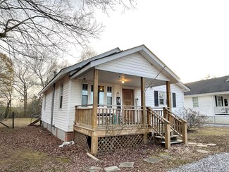 100 E 10th St, Chickamauga, GA 30707