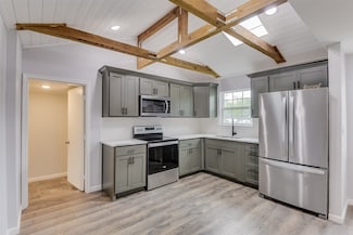 621 Prairie St, Fort Worth, TX 76140