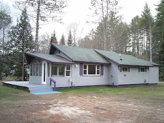 35 Mcintire Rd, Waterford, ME 04088