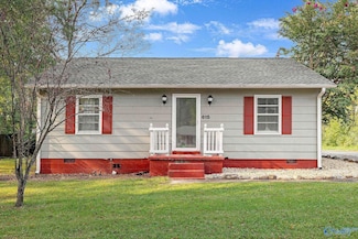 615 Curry St NW, Hartselle, AL 35640
