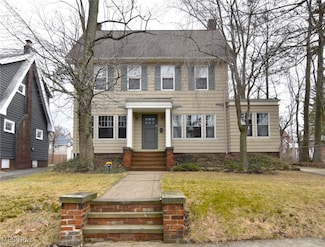 1727 Cumberland Rd, Cleveland, OH 44118