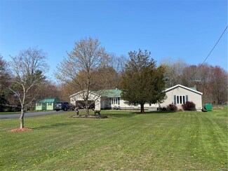 969 Albion Cross Rd, Pulaski, NY 13142