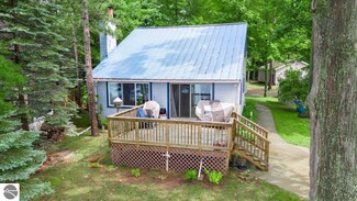 8511 Kokosing Rd, Hale, MI 48739