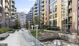 8300 Wisconsin Ave Unit 2B-301, Bethesda, MD 20814