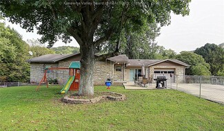 5204 Elk River Rd N, Elkview, WV 25071