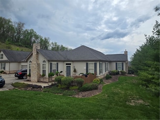 1608 Saint Andrews Dr, Washington, PA 15301