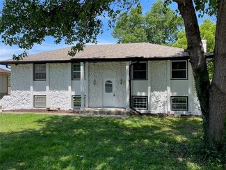 16800 E 29th Street Ct S, Independence, MO 64055
