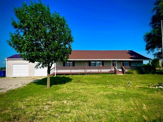 15252 NW Butler Rd, Newton, KS 67114