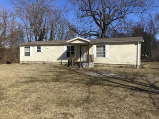 195 Hazel Ave, Benton Harbor, MI 49022