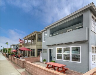 1419 W Bay Ave, Newport Beach, CA 92661