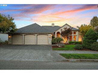 14358 SE Crestview Dr, Clackamas, OR 97015
