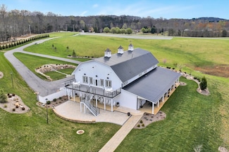 9945 Brooks Mill Rd, Wirtz, VA 24184