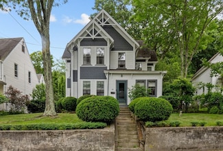 40 Cross St, Franklin, MA 02038