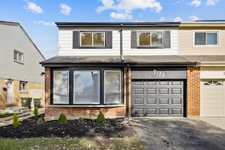 9128 Hollyberry Ave, Des Plaines, IL 60016