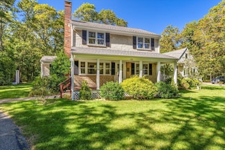 152 Wakeby Rd, Marstons Mills, MA 02648