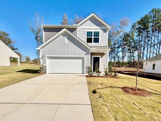 1319 Pond Overlook Dr, Nashville, NC 27586