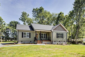 4503 Holly Leaf Rd, Ramseur, NC 27316