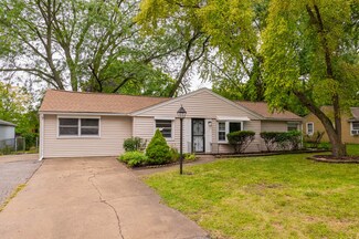 402 Florida Ave, Aurora, IL 60506
